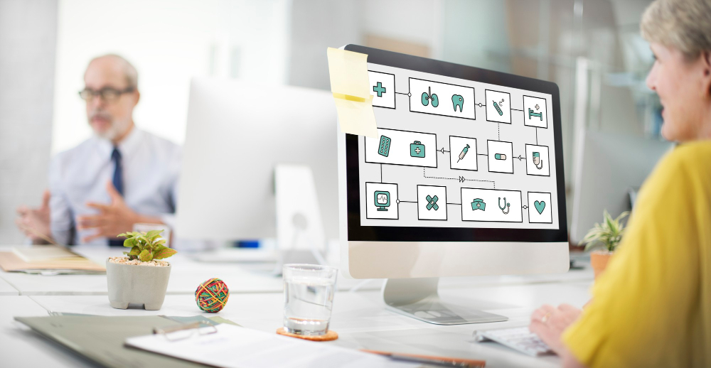 O uso de análise preditiva para identificar tendências de saúde e adaptar as ofertas de planos de saúde